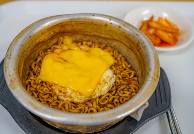 경희대 학식 '짜계치'