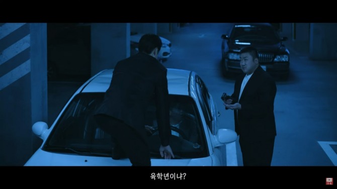 영화 '아저씨'의 명장면을 마동석 주연 영화 '범죄도시' 풍으로 재해석한 코빗 광고의 한 장면. 사진=코빗