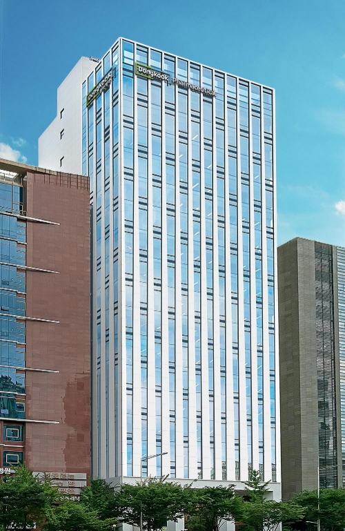 동국제약이 초록우산재단과 함께 '아이튼튼' 사업을 6년째 후원하고 있다. 동국제약 본사 전경. 사진=동국제약