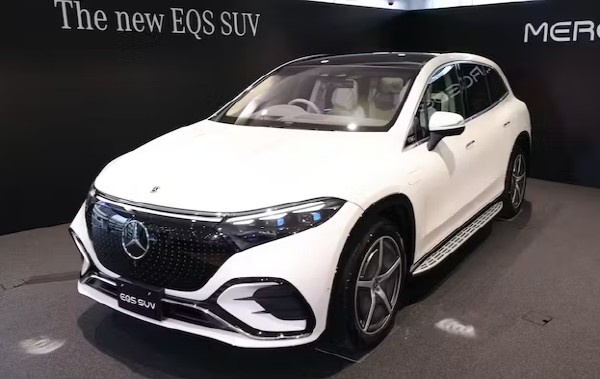 메르세데스벤처가 일본에 출시한 전기자동차(EV) 'EQS SUV'. 사진=메르세데스벤처 일본법인 사이트 캡처