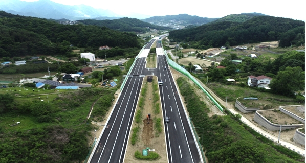 고속국도 제400호 수도권제2순환고속도로 조안IC~양평IC 구간 전경 사진