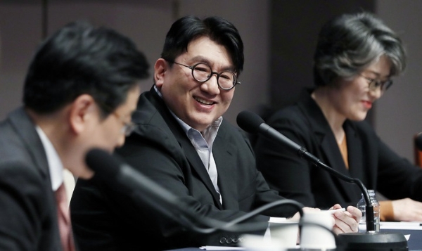 올 3월 15일 서울에서 열린 관훈 포럼에 참석한 방시혁 하이브 이사회 의장. 사진=뉴시스
