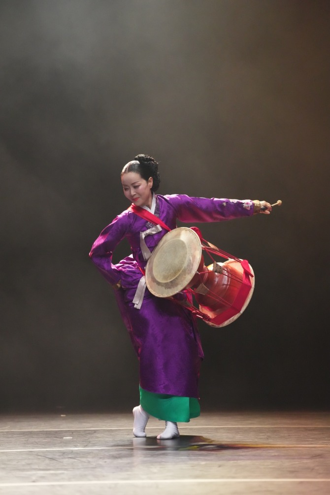 김유미의 산홍(珊紅)