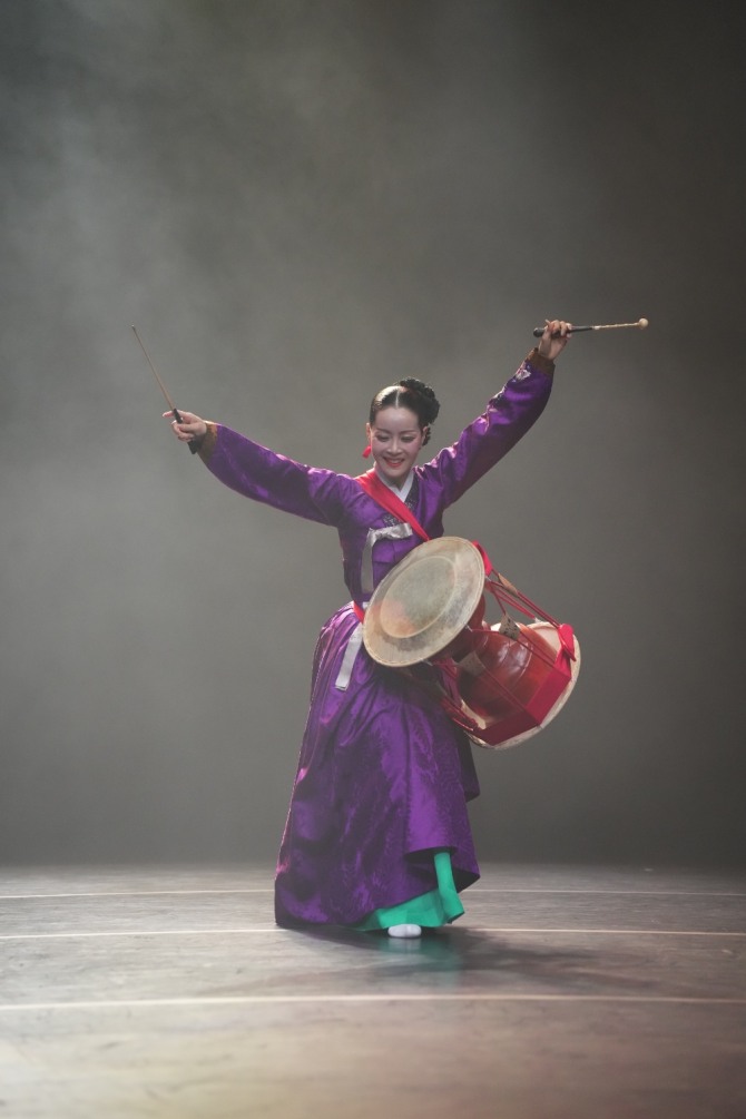 김유미의 산홍(珊紅)