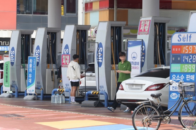 지난 4일 서울 시내 주유소 모습. 사진=연합뉴스