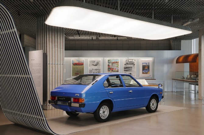 현대모터스튜디오 서울, 현대자동차 포니가 전시돼 있다. 사진=현대자동차
