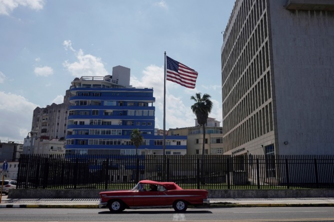 쿠바 아바나의 미국대사관. 중국은 미국의 바로 코앞에 있는 쿠바에 비밀도청소를 설치하고 있는 것으로 알려졌다. 사진=로이터