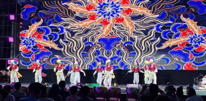 의정부시립무용단의 '소고놀이'