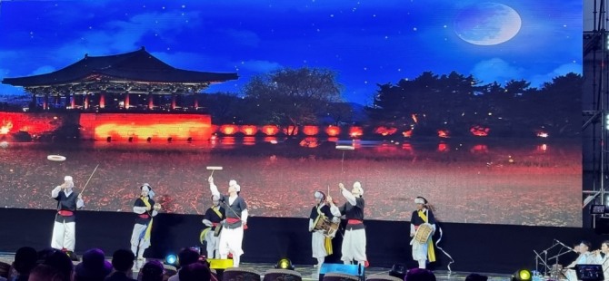 의정부시립무용단의 '풍물놀이'