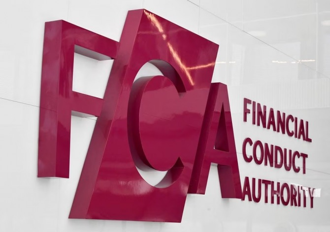 영국 런던에 있는 영국 금융 규제 기관 본사의 FCA(Financial Conduct Authority) 표지판. 사진=로이터