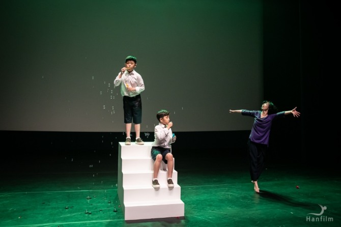 최효진 안무의 'White Night'