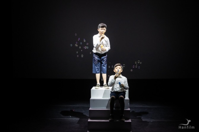 최효진 안무의 'White Night'