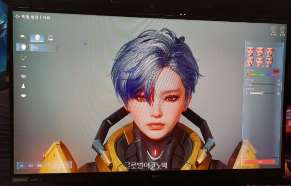 아레스 시연대에서 캐릭터를 커스터마이즈하고 있는 모습. 사진=이원용 기자