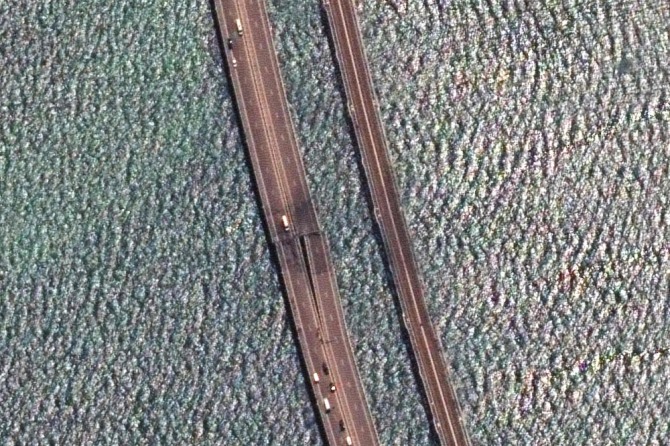 폭발로 파괴된 크림대교 사진=AFP 연합뉴스 자료사진