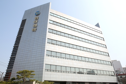 동아제약은 폭우 피해 이재민을 위해 박카스 3만병을 전달했다고 20일 밝혔다. 동아제약 본사 전경. 사진=동아제약