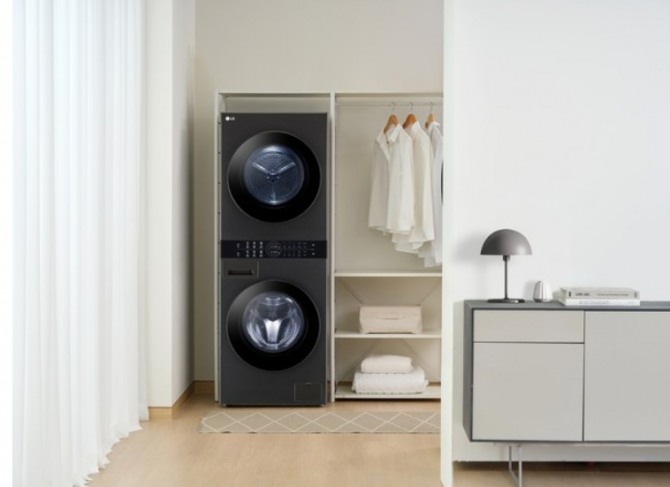 LG전자는 기존 트롬워시타워에서 크기를 줄인 '트롬워시타워 컴팩트'제품을 판매하고 있다. 사진은 트롬워시타워 컴팩트 제품. 사진=LG전자