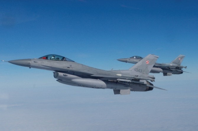 네덜란드와 덴마크가 42대의 F-16 전투기를 우크라이나에 제공하기로 합의했다. 사진=본사 자료