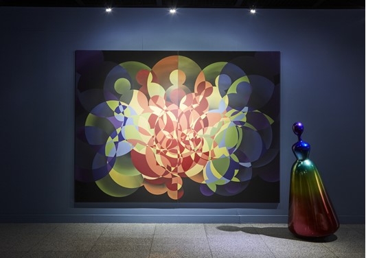 입체작 <오똑이>와 회화 <현현>(문갤러리)