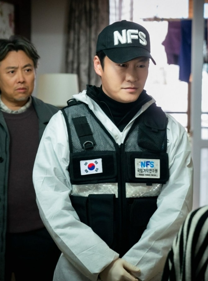 ‘소방서 옆 경찰서’ 시즌2 강도하 역을 맡은 배우 오의식(사진) 열연에 관심이 쏠린다. 오의식은 지난 4일 방송을 시작해 현재 방영 중인 SBS 금토드라마 '소방서 옆 경찰서 그리고 국과수'(소방서 옆 경찰서 시즌2·소옆경2·소경국)에서 국과수 팀장 강도하 역으로 맹활약하고 있다. 사진=SBS '소방서 옆 경찰서 그리고 국과수'