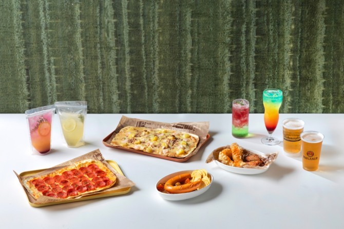 곤지암리조트 야외펍 포레스트릿에서는 가을 여행의 낭만을 더할 다채로운 칵테일을 선보인다.  /사진=곤지암리조트