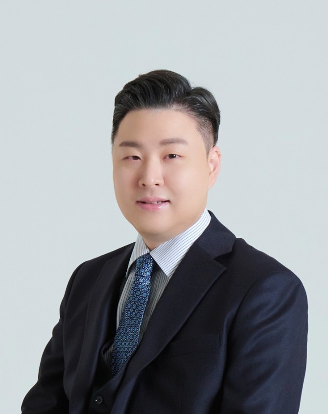 패션그룹형지 최준호 대표  /사진=패션그룹형지