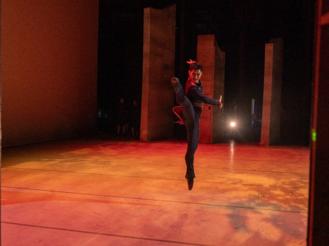 '안중근 천국에서의 춤'