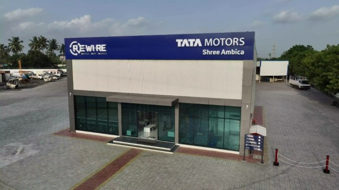 인도 자동차 업체 타타 모터스는 타타스틸에 친환경 트럭등을 납품했다.