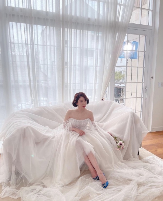 서인영 이혼설이 확산했다. 서인영은 지난 19일 남편과의 이혼설이 보도되며 이혼설에 휩싸였다. 사진은 2월에 서인영 인스타에 올라온 웨딩화보. 사진=서인영 인스타그램