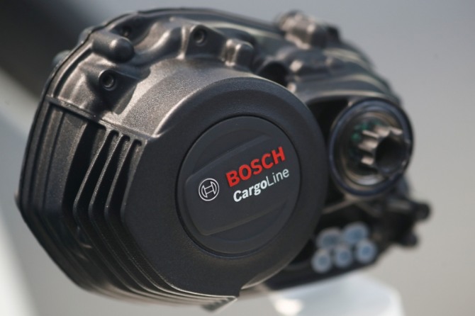 세계적인 전기차 모터 제조업체인 독일의 보쉬가 만든 전기자전거용 센터드라이브 모터. 사진=싱글트랙스닷컴