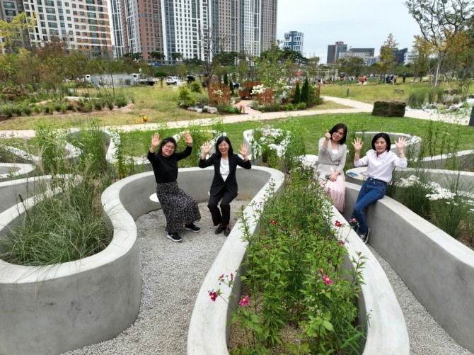 광명시와 경기도가 공동 주최하는 제11회 경기정원문화박람회가 6일 광명시 일직동 새빛공원 일대에서 열린다. 사진=광명시