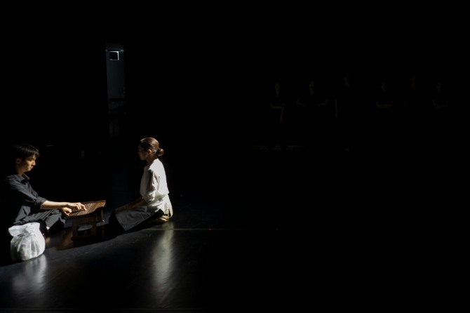 이지은 안무의 현대무용 '1인'