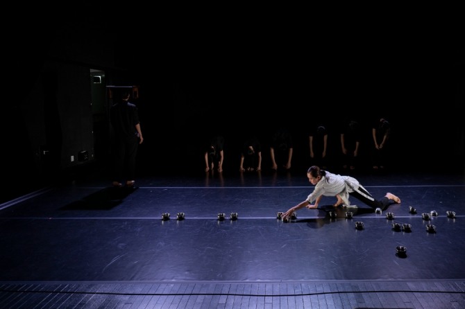 이지은 안무의 현대무용 '1인'