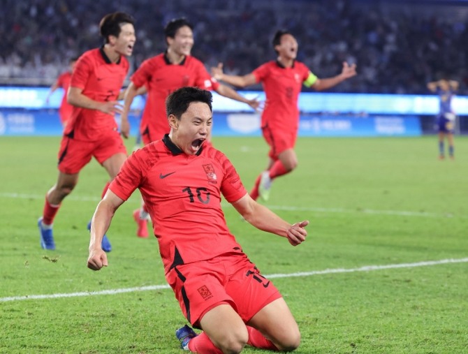 [아시안게임] 정우영 동점골·조영욱 역전골…한국축구, 일본 잡고 대회 3연패  /사진=글로벌이코노믹 자료