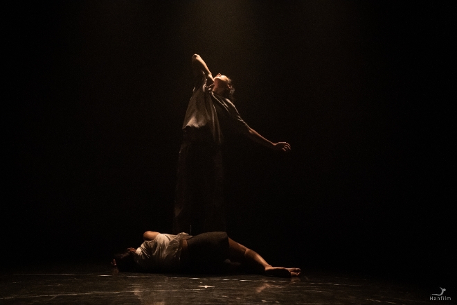 최원준 안무의 현대무용 '롯데자이언츠'