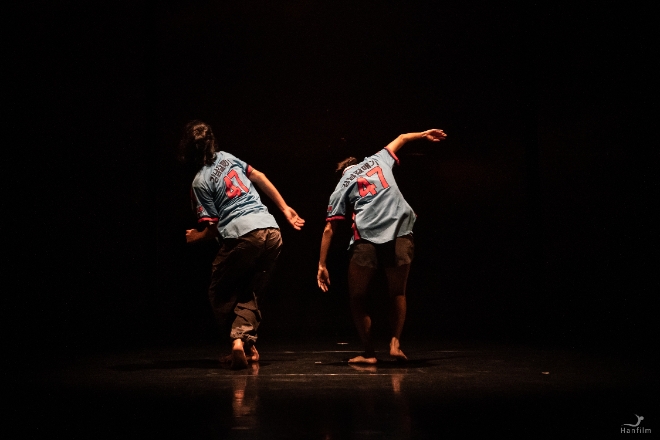 최원준 안무의 현대무용 '롯데자이언츠'