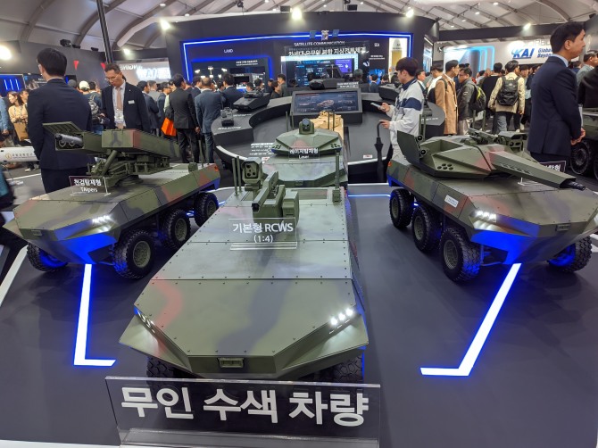 '서울 국제 항공우주 및 방위산업 전시회 2023'(서울 ADEX 2023)의 한화부스. 사진=장용석 기자