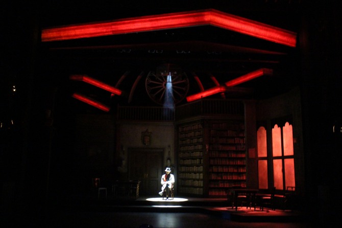 연극 '어나더 컨트리'