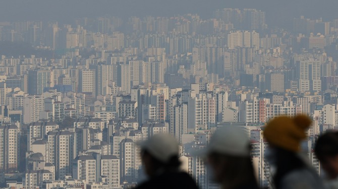 서울 남산에서 바라본 도심 아파트단지 모습. 사진=연합뉴스 