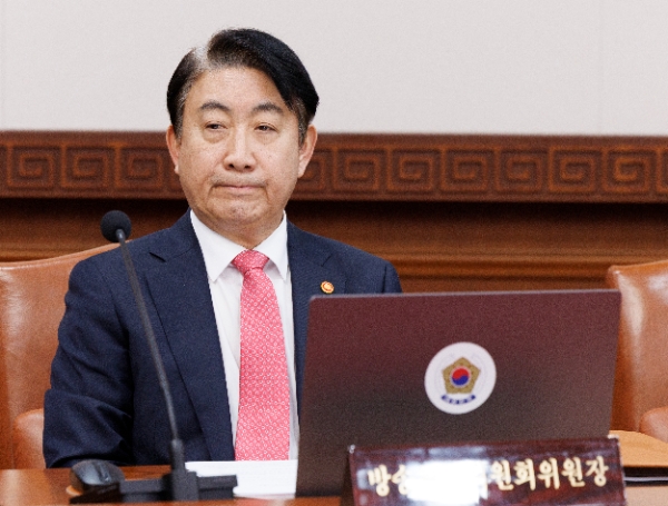 방송통신위원장 사의를 표명한 이동관 방통위 위원장이 1일 '노란봉투법'과 방송3법에 대한 재의요구안 등을 처리하기 위해 열린 임시 국무회의에 참석해 있다.사진=연합뉴스