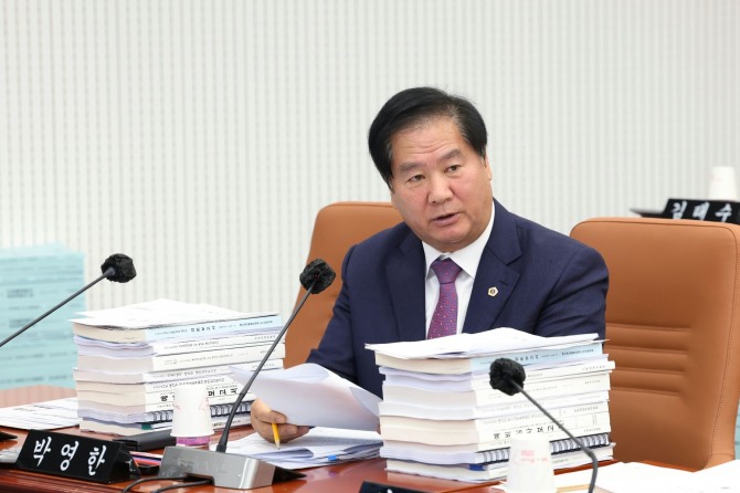 박영한 서울시의원 질의 중(사진=서울시의회)