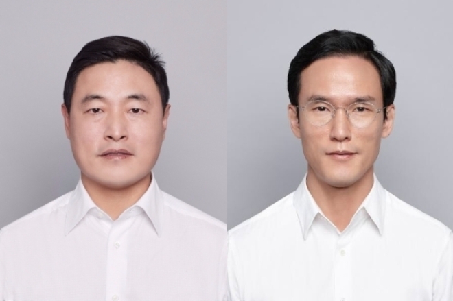 (왼쪽부터)조현식 한국앤컴퍼니 고문과 조현범 한국앤컴퍼니 회장. 사진=글로벌이코노믹 DB