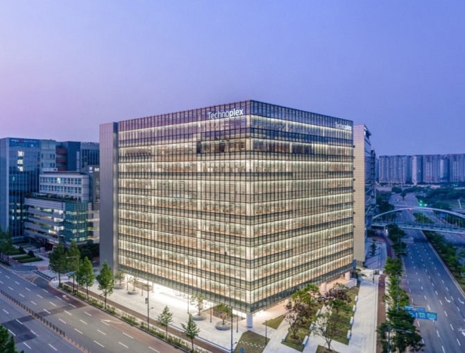 한국앤컴퍼니 본사 테크노플렉스 전경 사진=한국앤컴퍼니