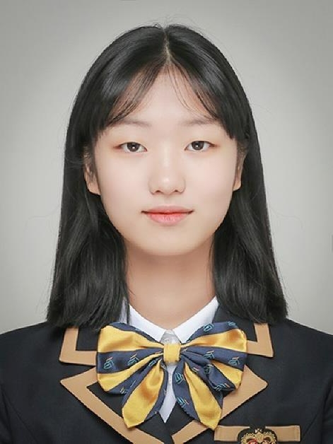 2024학년도 대학수학능력시험에서 유일하게 만점을 받은 용인 한국외국어대학교 부설 고등학교(용인외대부고) 졸업생 유리아 양.사진=연합뉴스
