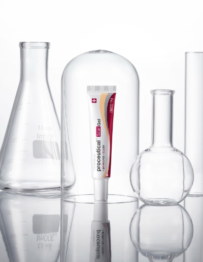 동국제약의 더마 코스메틱 브랜드 센텔리안24는 프로슈티컬 스카겔을 출시했다고 14일 밝혔다. 사진=동국제약