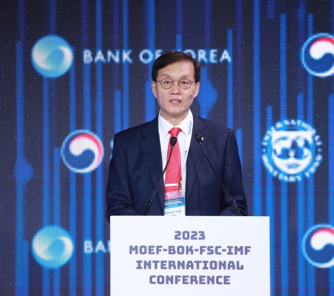 이창용 한국은행 총재가 ‘2023 MOEF-BOK-FSC-IMF 국제 컨퍼런스’에서 중앙은행 디지털화폐(CBDC) 관련 연설을 하고 있다. 사진=한국은행