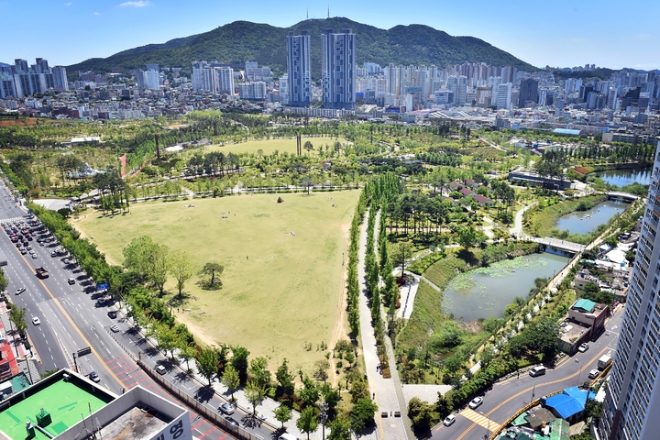 부산진구 범전동 연지동 일원의 부산시민공원 전경. 사진=부산시