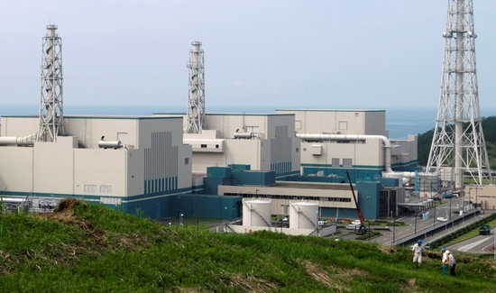 일본 가시와자키에서 보이는 도쿄전력의 가시와자키-가리와 원자력 발전소 7호기. 사진=로이터
