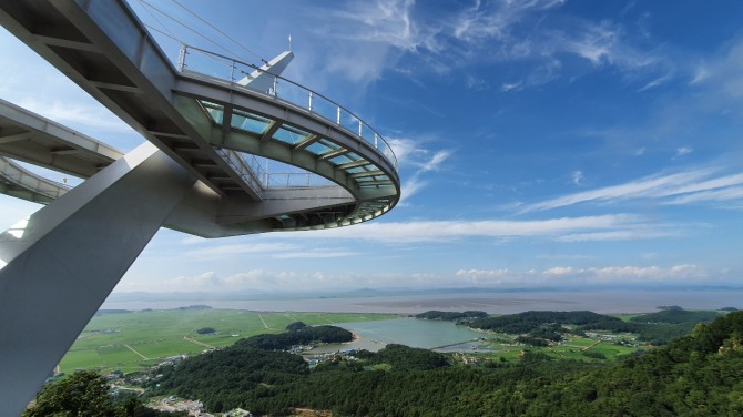 아름다운 섬 강화군의 섬중에 섬 교동도 화개정원 6개월 개장에 30만 명 관광객이 다녀갔다.  사진=강화군