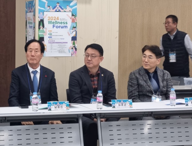 남창진 서울시의회 부의장, 김춘곤 서울시의원(좌측부터 순서대로, 사진=노춘호 기자)