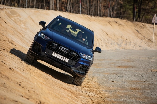 아우디 Q7 55 TFSI 콰트로 모델 사진=아우디